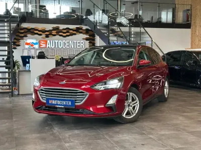 Gebraucht Ford Focus 125 PS (91 kW) 2019 Rot Limousine