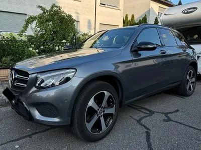 Gebraucht Mercedes GLC250 AMG line 204 PS (150 kW) 2018 Grau SUV