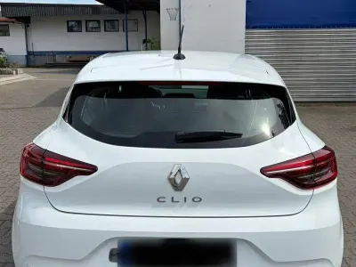 Gebraucht Renault Clio V Intens 101 PS (74 kW) 2020 Weiß Kleinwagen