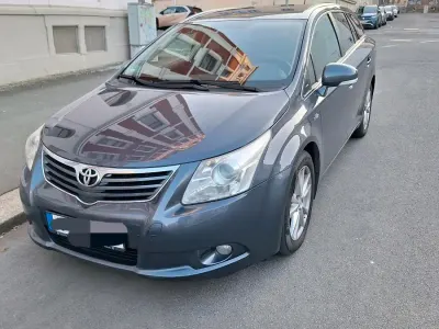 Gebraucht Toyota Avensis 150 PS (110 kW) 2011 Grau Kombi