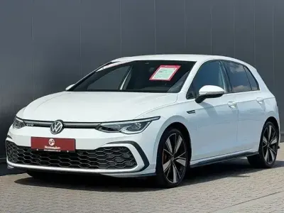 Używany VW Golf VIII GTD 200 KM (147 kW) 2021 Biały Sedan/Limuzyna