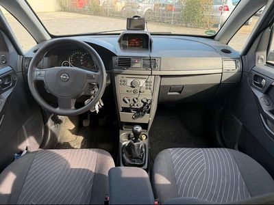 Silber Gebraucht 2006 Opel Meriva Van / Kleinbus | 1.550 € (Fairer Preis)