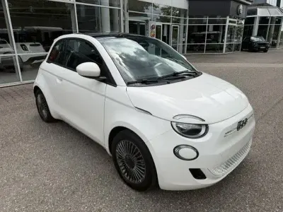 Gebraucht Fiat 500e Icon 86 kW (118 PS) 2022 Weiß Limousine