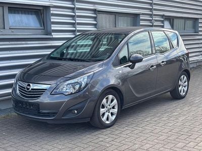 Usado Opel Meriva Innovation 101 HP (74 kW) 2012 Cinzento Monovolume