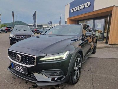 Onyx black Gebraucht 2023 Volvo V60 CC Plus Kombi | 39.990 € (Fairer Preis)