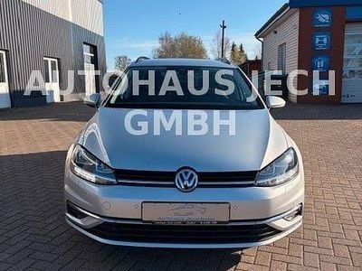 Second-hand VW Golf VII Comfortline 116 CP (85 kW) 2020 Argintiu Break