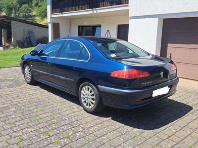 Peugeot 607