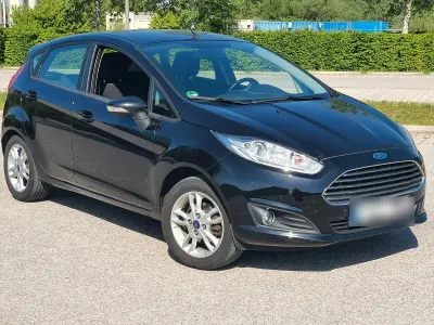 Gebraucht Ford Fiesta Trend 80 PS (58 kW) 2016 Grau Kleinwagen