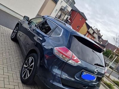 Gebraucht Nissan X-Trail 131 PS (96 kW) 2016 Blau SUV