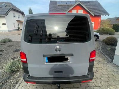 Gebraucht VW T5 140 PS (102 kW) 2014 Grau Van