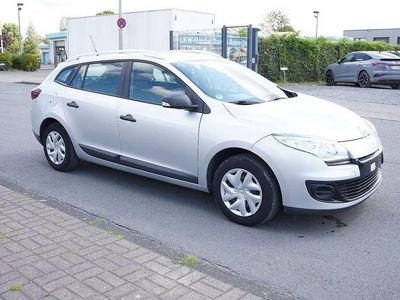 Grau Gebraucht 2012 Renault Mégane III Limousine | 3.899 € (Guter Preis)