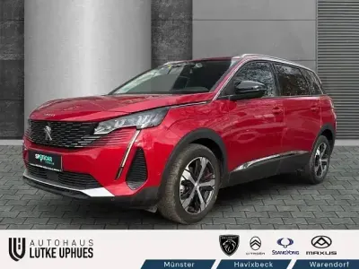 Gebraucht Peugeot 5008 Allure 131 PS (96 kW) 2022 Rot/typ verkleidung aussen metallic + fa (metallic) Van / Kleinbus