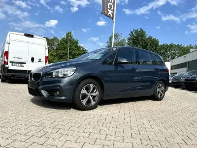 Gebraucht BMW 218 Advantage 136 PS (100 kW) 2015 Atlantikgrau metallic Van / Kleinbus