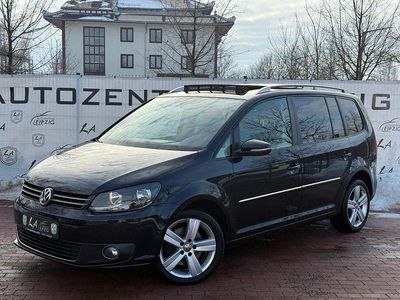 Schwarz Gebraucht 2012 VW Touran Highline Van / Kleinbus | 10.180 € (Fairer Preis)