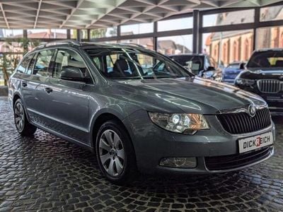 Gebraucht Skoda Superb Ambition 140 PS (102 kW) 2012 Grau Kombi