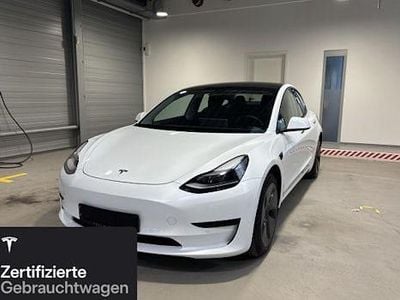 Weiß Gebraucht 2021 Tesla Model 3 RWD Limousine | 25.500 € (Fairer Preis)
