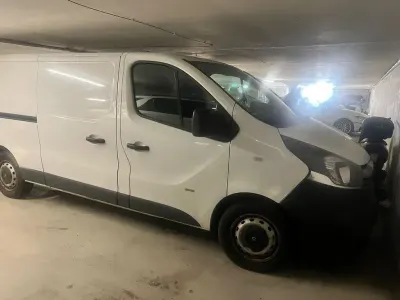 Gebraucht Opel Vivaro 120 PS (88 kW) 2017 Weiß Van / Kleinbus