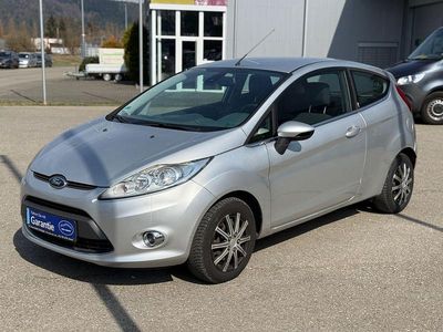 Gebraucht Ford Fiesta Ghia 82 PS (60 kW) 2009 Silber Kleinwagen