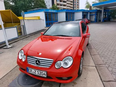 Gebraucht Mercedes C200 193 PS (141 kW) 2004 Rot Coupé