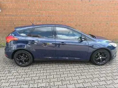 Używany Ford Focus Business Edition 101 KM (74 kW) 2015 Niebieski Sedan/Limuzyna