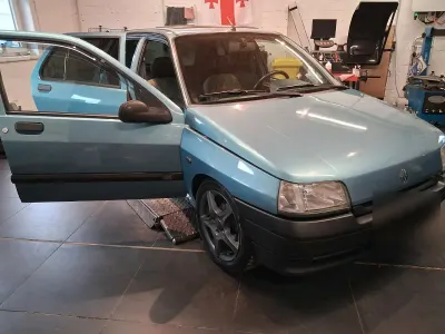 Gebraucht Renault Clio 55 PS (40 kW) 1994 Blau Kleinwagen