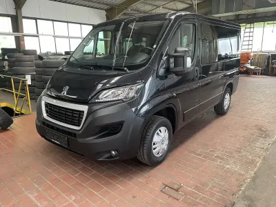 Gebraucht Peugeot Boxer Allure 140 PS (102 kW) 2020 Grau Van