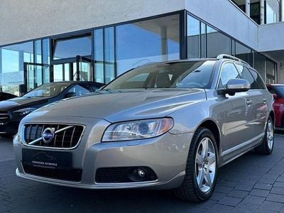 Gebraucht Volvo V70 Summum 205 PS (150 kW) 2009 Gold Kombi