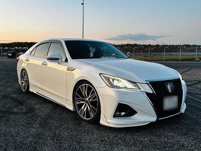 Usata Toyota Crown 315 CV (231 kW) 2017 Bianco Berlina