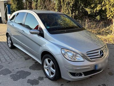 Gebraucht Mercedes B170 116 PS (85 kW) 2008 Silber Van / Kleinbus