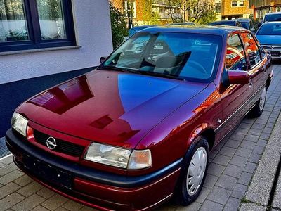 Begagnad Opel Vectra 90 HK (66 kW) 1995 Röd Sedan