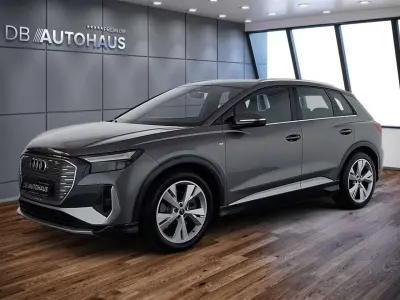 Gebraucht Audi Q4 e-tron Ambiente 219 kW (299 PS) 2024 Grau SUV
