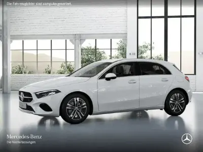 Gebraucht Mercedes A200 Advanced 163 PS (119 kW) 2025 Weiß Limousine