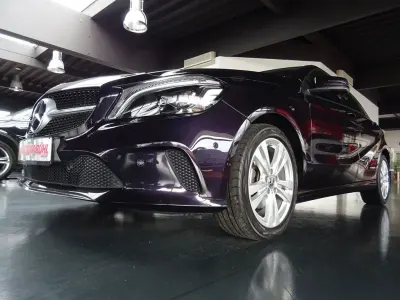 Gebraucht Mercedes A200 Urban 136 PS (100 kW) 2016 Violett Kleinwagen
