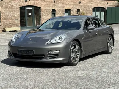 Gebraucht Porsche Panamera Turbo 250 PS (183 kW) 2013 Achatgraumetallic Limousine