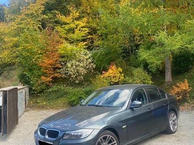 Gebraucht BMW 318 143 PS (105 kW) 2008 Grau Limousine