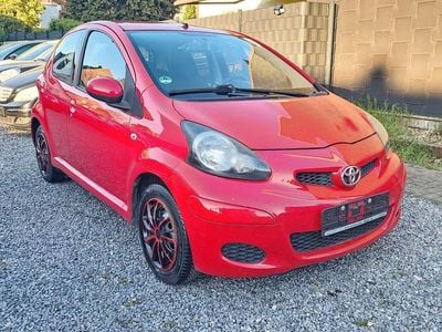 Usata Toyota Aygo Cool 68 CV (50 kW) 2011 Rosso Utilitaria