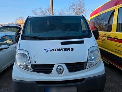 Gebraucht Renault Trafic 145 PS (106 kW) 2012 Weiß Van / Kleinbus