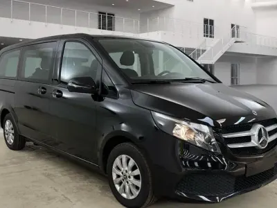 Gebraucht Mercedes V220 163 PS (119 kW) 2021 Schwarz Van / Kleinbus