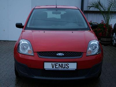 Gebraucht Ford Fiesta 69 PS (50 kW) 2001 Coloradorot Kleinwagen