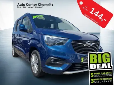 Gebraucht Opel Combo Life Innovation 131 PS (96 kW) 2020 Ozean blau Van / Kleinbus