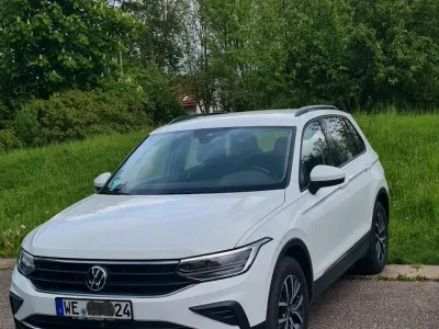 Gebraucht VW Tiguan Life 150 PS (110 kW) 2023 Weiß SUV