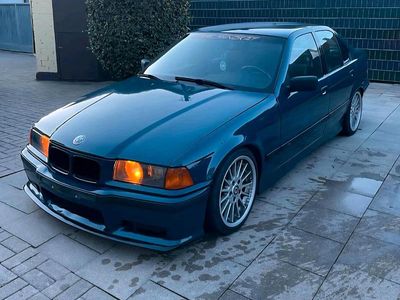 Second-hand BMW 325 192 CP (141 kW) 1991 Albastru Berlinǎ