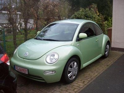 Usado VW Beetle 103 HP (75 kW) 2002 Verde