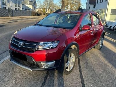 Gebraucht Dacia Sandero Stepway 90 PS (66 kW) 2015 Rot Limousine