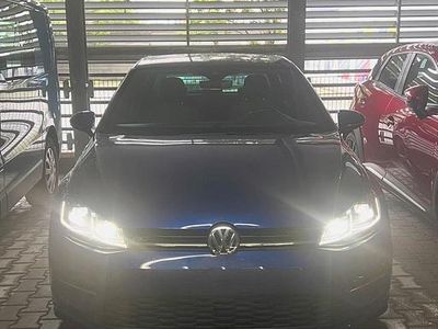 Second-hand VW Golf VII R-line 125 CP (91 kW) 2018 Albastru Berlinǎ