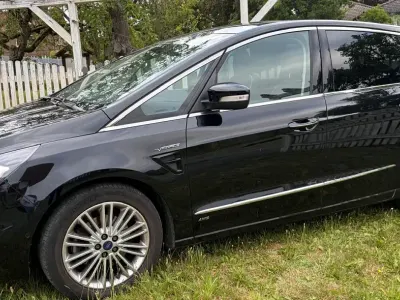 Gebraucht Ford S-MAX S 190 PS (139 kW) 2019 Schwarz Van / Kleinbus