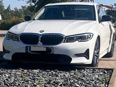Gebraucht BMW 318 Sport Line 156 PS (114 kW) 2020 Weiß Limousine
