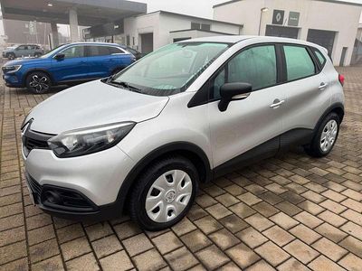 Gebraucht Renault Captur Life 90 PS (66 kW) 2016 Highland grau SUV