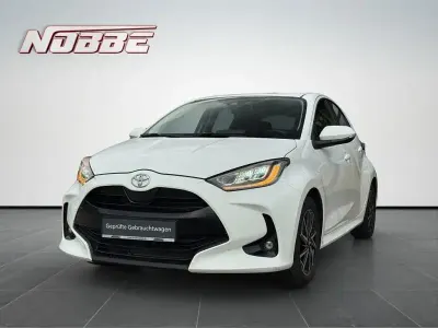 Gebraucht Toyota Yaris Team 72 PS (52 kW) 2022 Weiß Kleinwagen