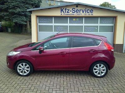 Gebraucht Ford Fiesta Titanium 97 PS (71 kW) 2011 Violett Kleinwagen
